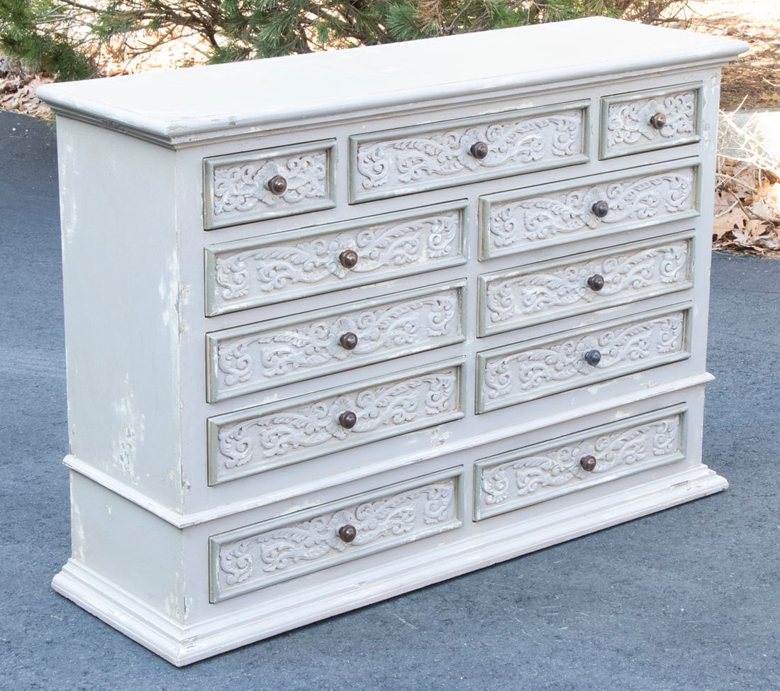 PAINTED CHEST BY GUILD MASTER (1 of 5)