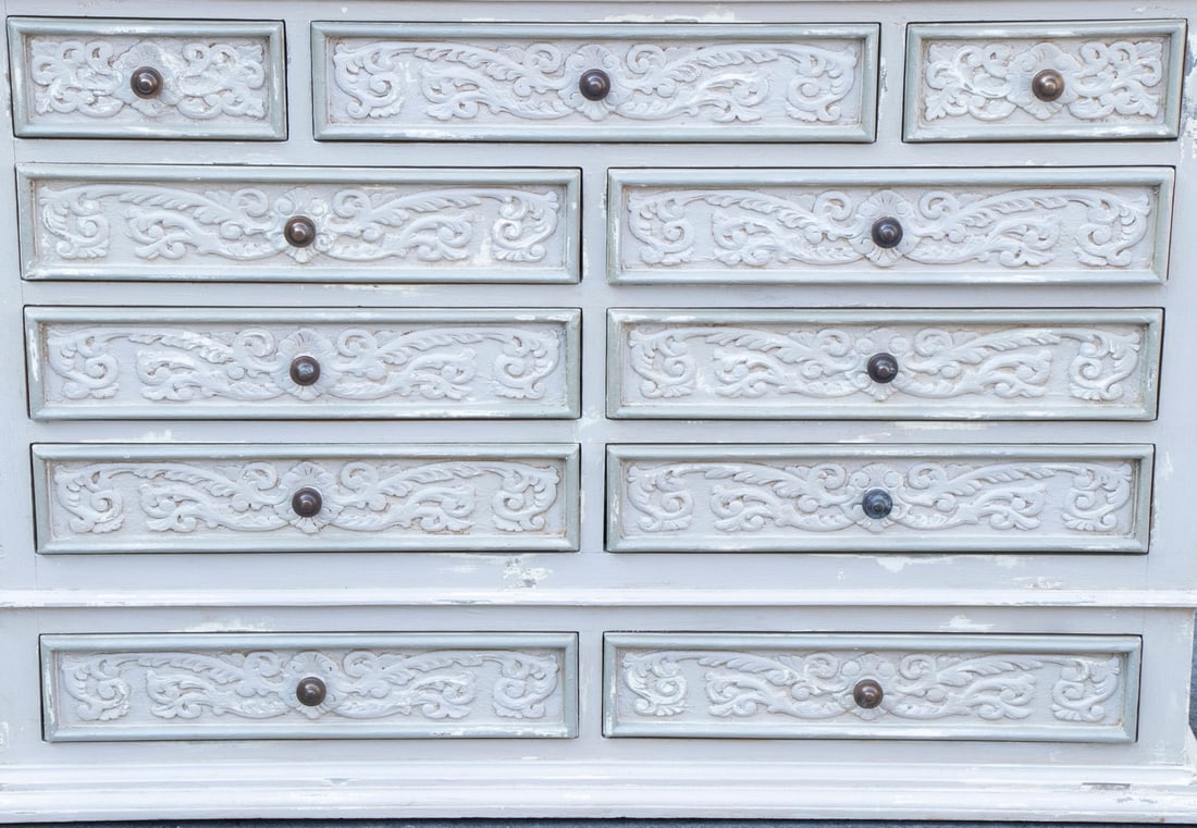 PAINTED CHEST BY GUILD MASTER - 2