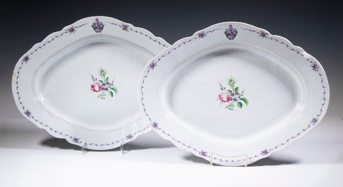 PR CHINESE EXPORT PORCELAIN ARMORIAL PLATTERS (1 of 5)