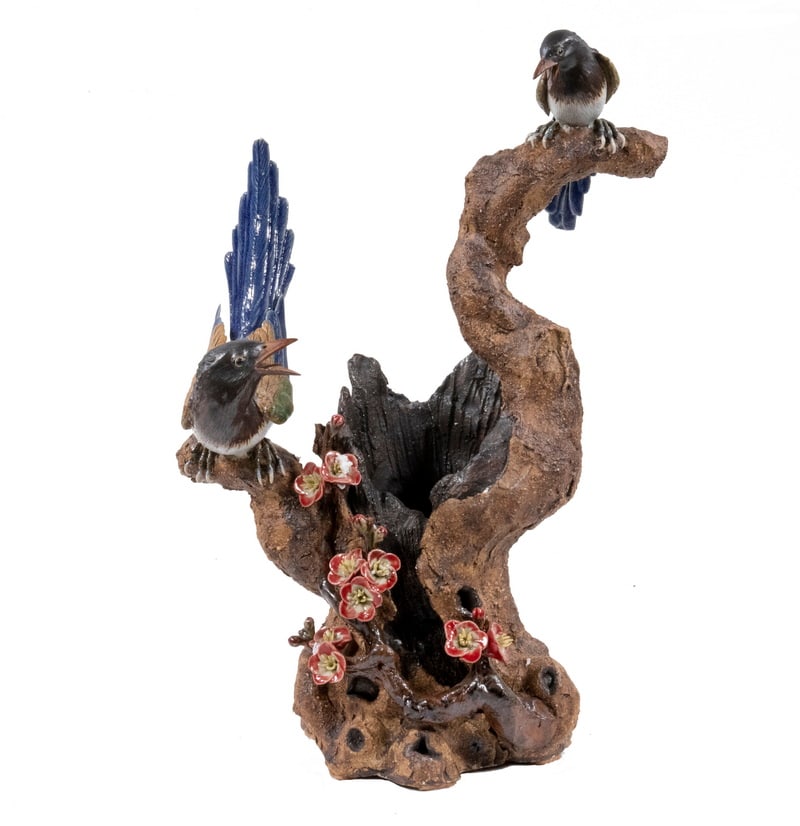 BOYUN WORKSHOP SHIWAN PORCELAIN BIRD SCULPTURE (1 of 2)