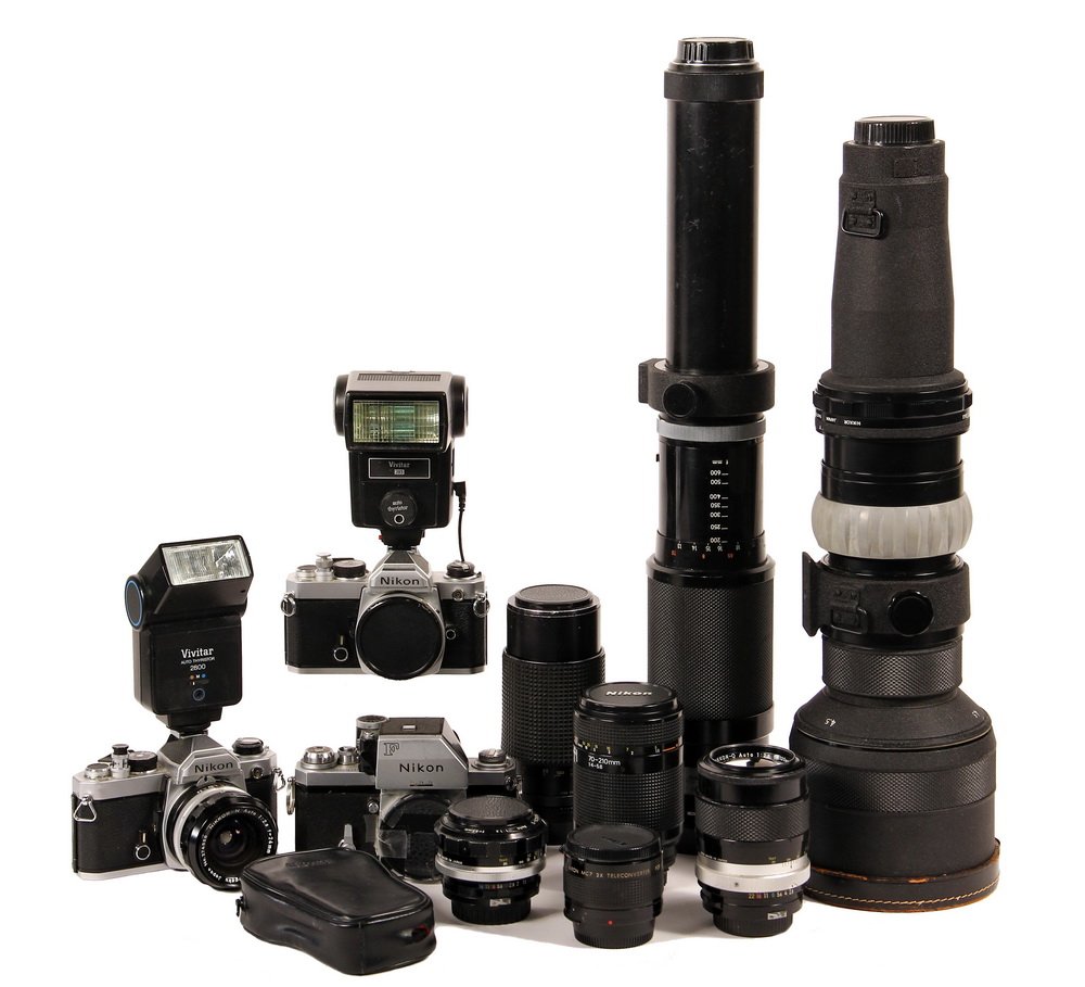 NIKON CAMERA & LENS COLLECTION - Naturalist: NIKON CAMERA & LENS COLLECTION - Naturalist Photographer's Set: Auto Nikor Telephoto-Zoom 1:9.5 f=200m~1:10.5 600m No 171598; Nikkor Q Auto 1:4.5 f=400m No 400442; Nikkor Converter 4.5-22 No 57404. Ni