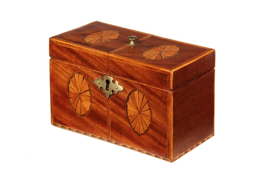 TEA CADDY - Very Nice Federal Period Tea Caddy in: TEA CADDY - Very Nice Federal Period Tea Caddy in figured mahogany with inlaid oval fan patera, banded and string inlaid edges, herringbone banding at bottom, brass willow lock escutcheon and small kn