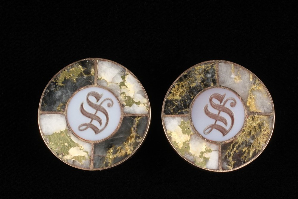 CUFF BUTTONS - Pair of Antique 18K Rose Gold, Gold: CUFF BUTTONS - Pair of Antique 18K Rose Gold, Gold Quartz and Hardstone Cuff Buttons, circular form inlaid with gold quartz centering an engraved hardstone agate intaglio "S". 5/8" diam.; 10.9 dwt tw.