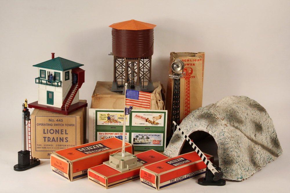 (8) LIONEL TOY TRAIN ACCESSORIES - All in the original: (8) LIONEL TOY TRAIN ACCESSORIES - All in the original boxes, with instructions if appropriate, including: No 455 Operating Switch Tower; No 138 Water Tank type 2; PLUS No 252 Automatic Crossing Gate;