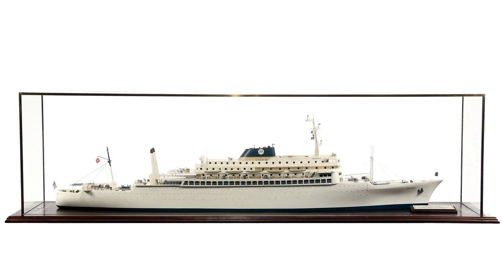 CASED SHIP MODEL - Builder's Waterline Model, fully (1 of 10)