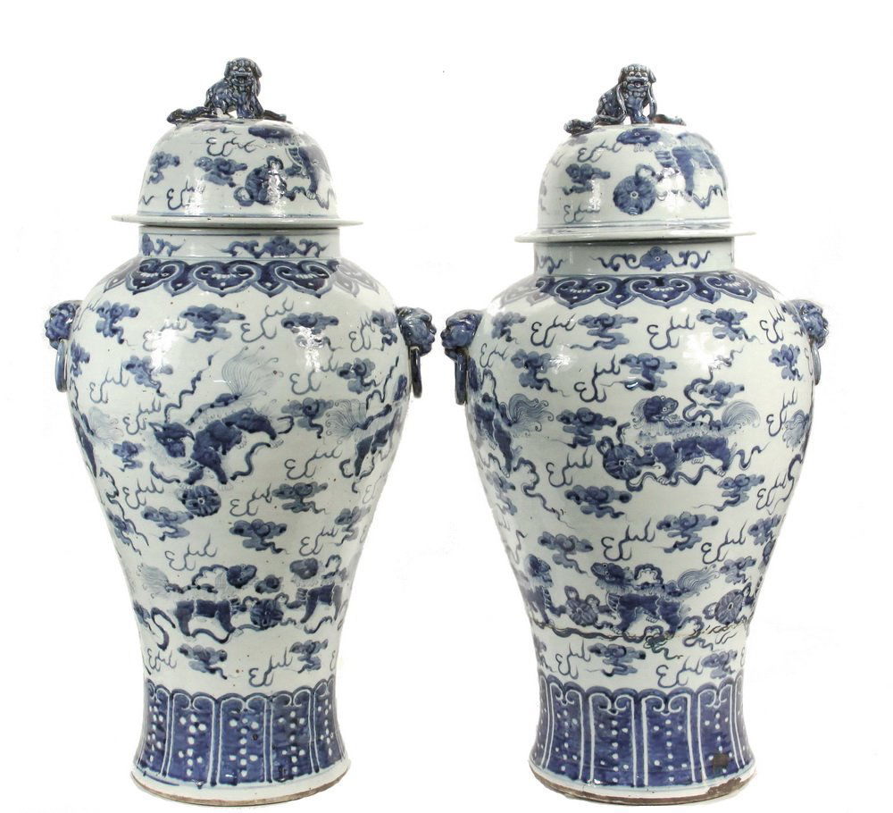 PAIR OF CHINESE PORCELAIN FLOOR STANDING COVERED TEMPLE (1 of 10)