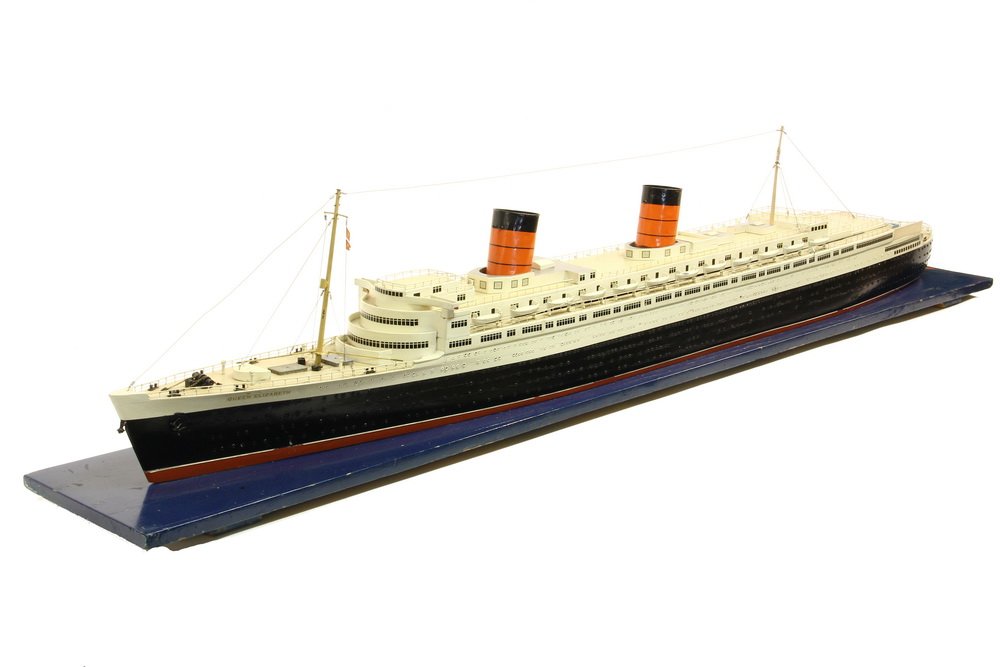 CASED SHIP MODEL - 'RMS Queen Elizabeth', the Cunard (1 of 10)