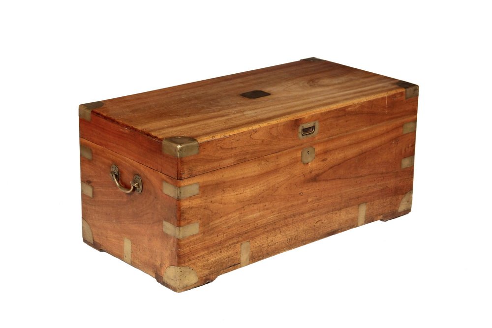 ANGLO-CHINESE TRUNK - Sailor's Camphorwood Trunk with (1 of 3)