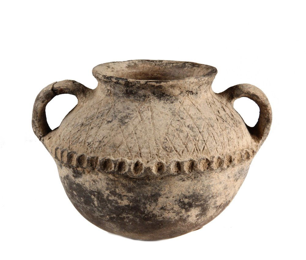 PRE-COLUMBIAN POTTERY - Mayan Pre-Classic Period Black (1 of 3)