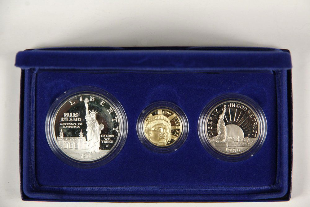 COINS - (3) Pc 1986 Statue of Liberty Proof Set with (1 of 1)