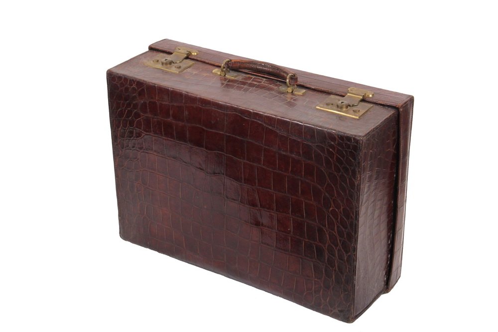 ASPREY OF LONDON GENT'S TRAVEL CASE - Fine Quality: ASPREY OF LONDON GENT'S TRAVEL CASE - Fine Quality Vintage 1930's Crocodile Skin Travel Suitcase with marked brass latches, fitted buff leather interior, writing folio, jewelry case, inkwell, match ca