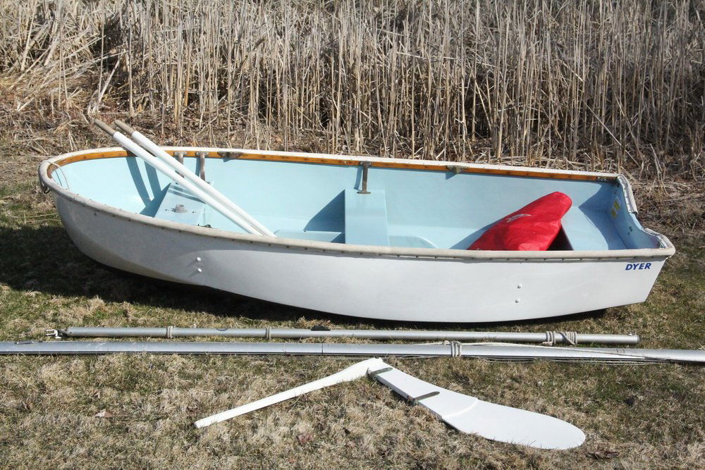 DYER DHOW SAILING DINGHY 2001 9 foot Fiberglass Dyer