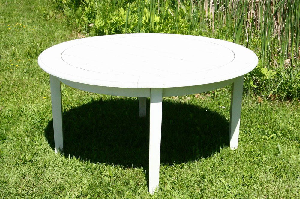 WEATHEREND PATIO TABLE - High End White Garden (1 of 2)