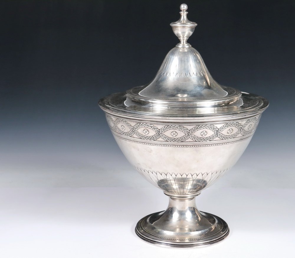 TIFFANY SILVER URN - Large Federal Design Sterling (1 of 4)