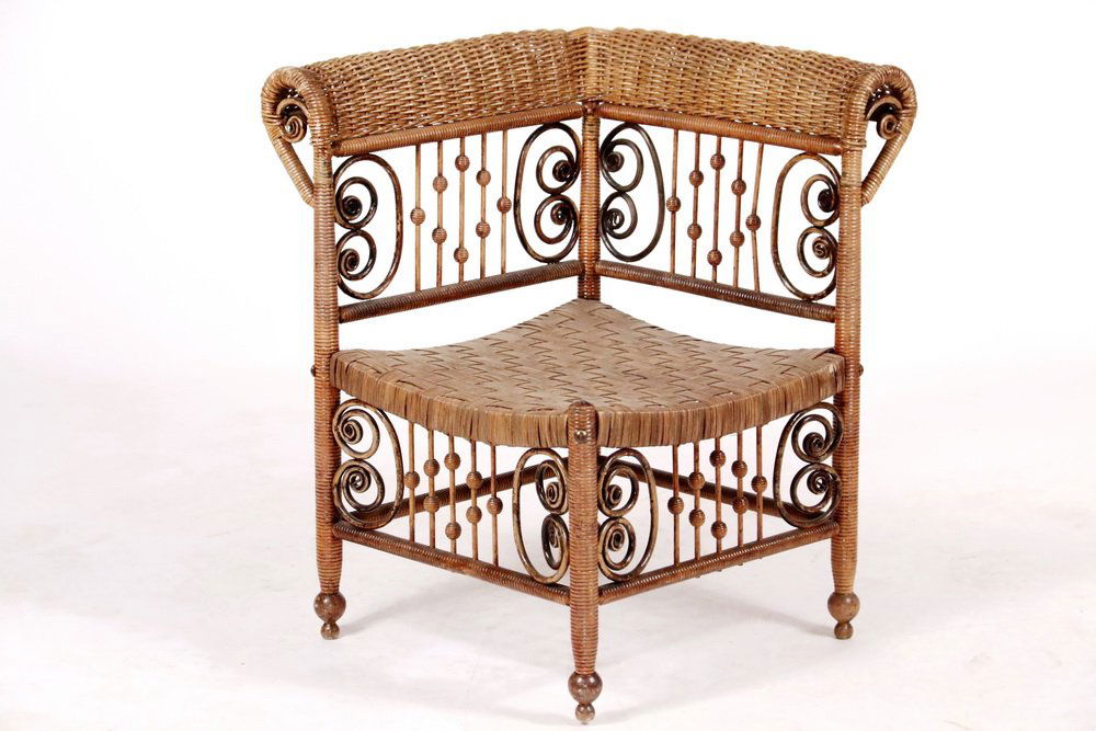HEYWOOD-WAKEFIELD WICKER CORNER CHAIR - Early Chair (1 of 3)