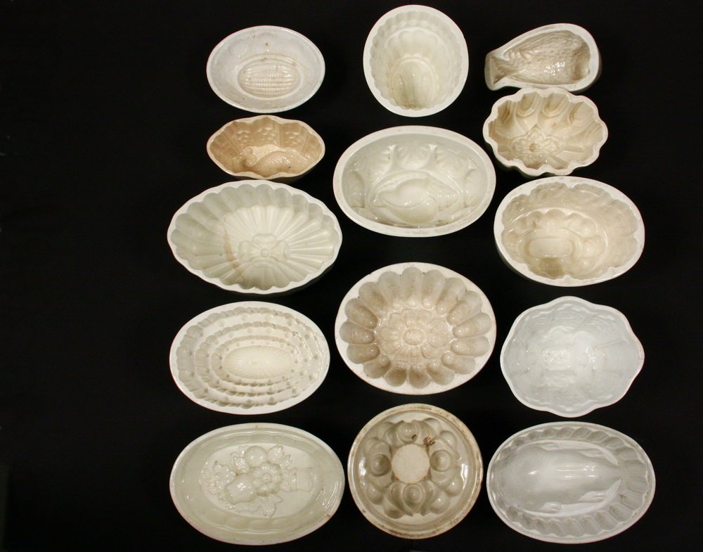 (14 PCS) STONEWARE FOOD MOLDS - Late 19th to early 20th (1 of 3)