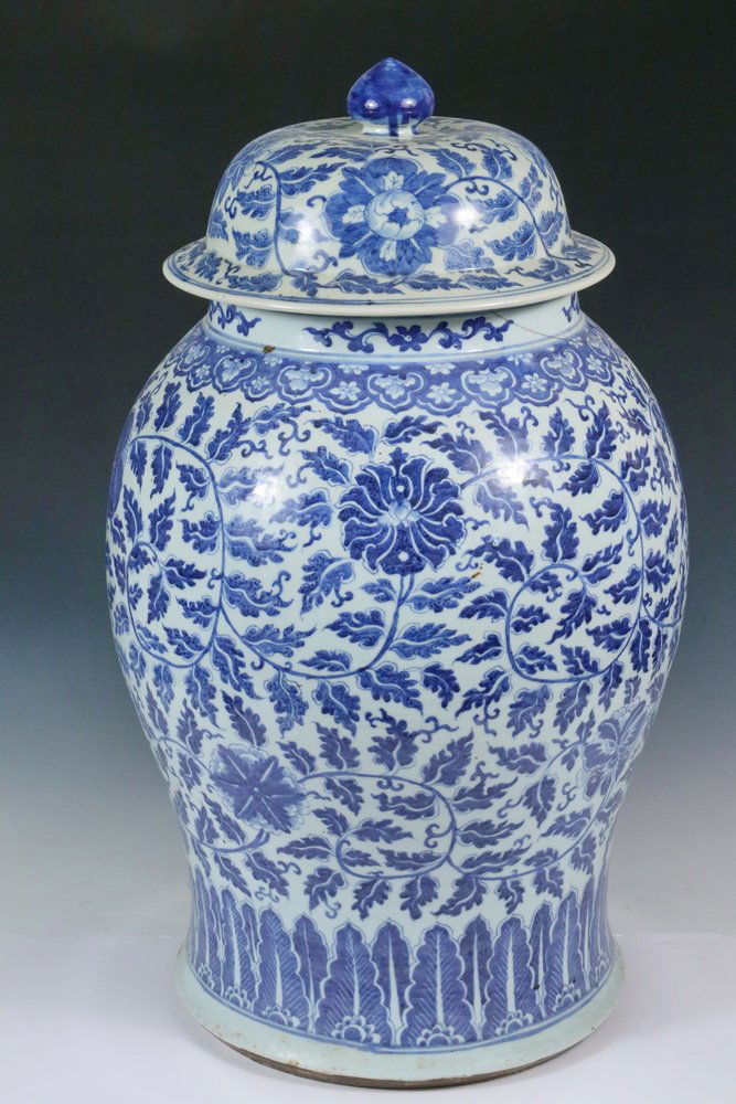TEMPLE-SIZED CHINESE URN - Monumental Blue & White (1 of 4)