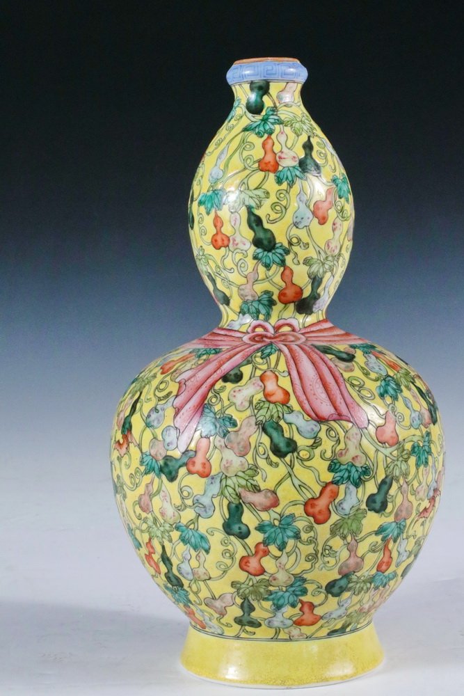 CHINESE PORCELAIN VASE - Huluping Double Gourd Vase in (1 of 9)