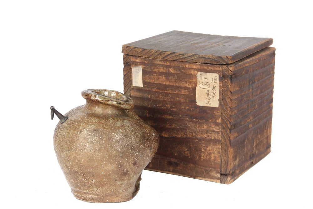 JAPANESE HANGING FLOWER VASE - Bizen Hanaike, or Tea (1 of 6)