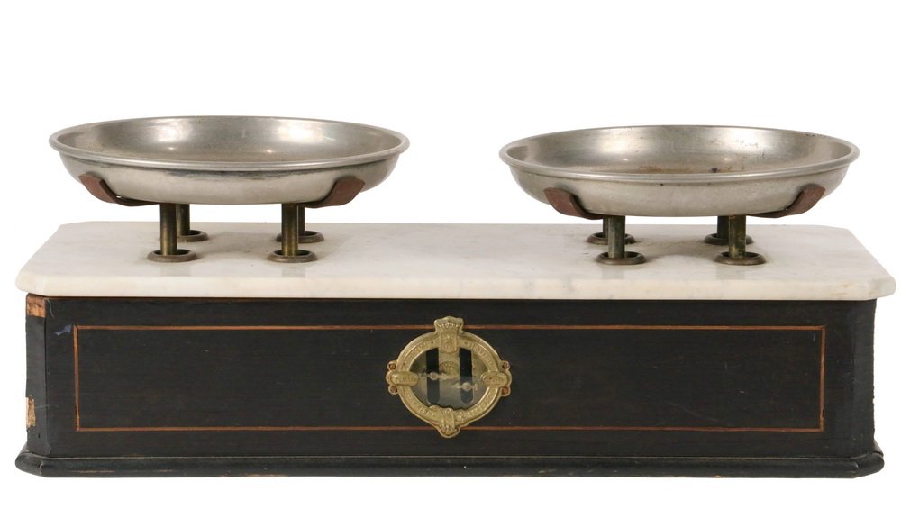 FRENCH MARBLE TOP APOTHECARY SCALE - Circa 1860s: FRENCH MARBLE TOP APOTHECARY SCALE - Circa 1860s Napoleon III Period Druggist's Platform Scale made of ebonized wood with fruitwood inlay, a white marble top and two nickel plated brass loose pans. Ma