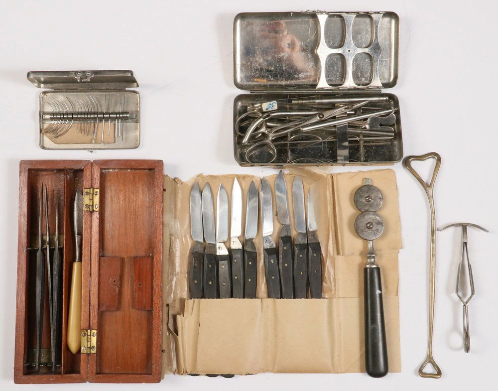 (3) KITS, PACKAGE & (3) LOOSE SURGICAL INSTRUMENTS -: (3) KITS, PACKAGE & (3) LOOSE SURGICAL INSTRUMENTS - All vintage, including: Four Scalpel Set in mahogany case; PLUS Chromed Steel Pocket Kit full of instruments; PLUS Chromed Steel Suture Needle Kit;