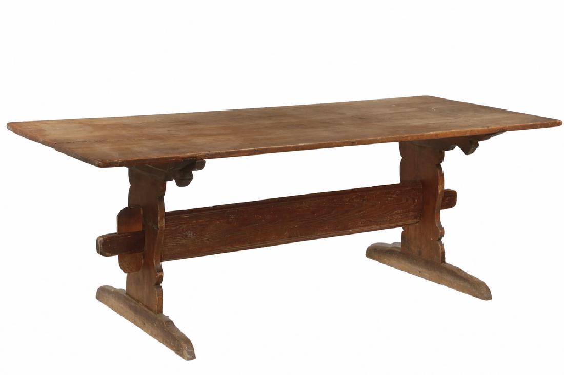 COLONIAL FARM TABLE (1 of 3)