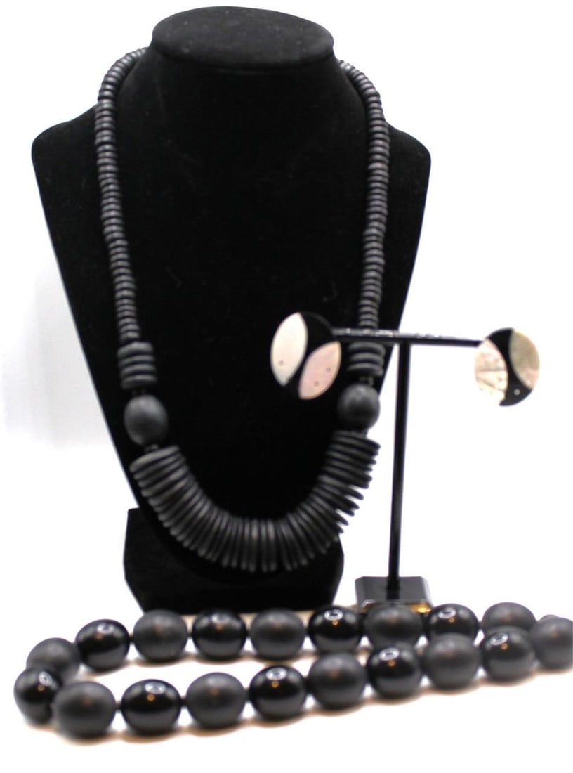 (3) LOTS BLACK/WHITE JEWELRY SET (1 of 4)