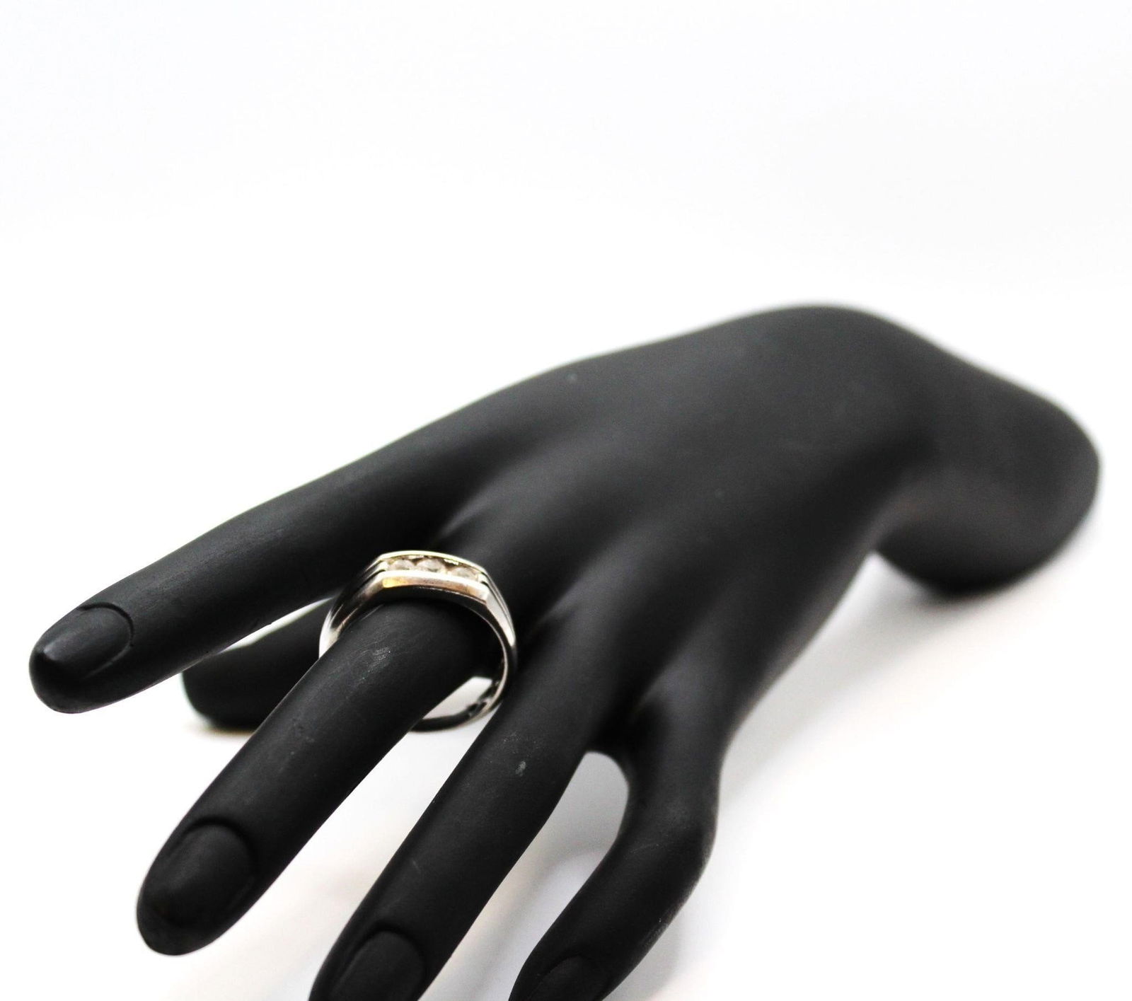 THREE STONES SA 925 BAND RINGS SZ 13 (1 of 5)