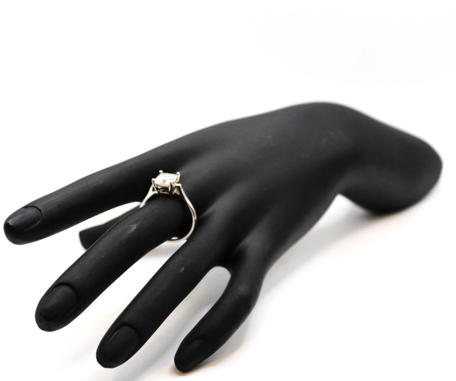 PRINCESS CUT MOISSANITE SOLITAIRE 925 RING SZ 9.5 (1 of 4)