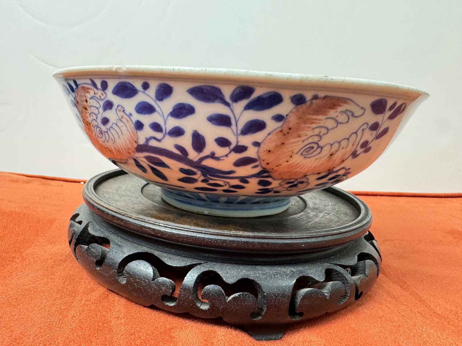 Chinese Qing Dynasty Antique Blue and White Porcelain Bowl: Chinese Qing Dynasty Antique Blue and White Porcelain Bowl