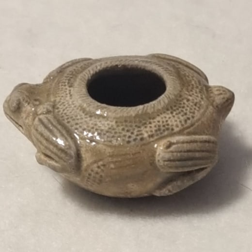 Ancient Chinese Northern and Southern Dynasties Green Glazed Frog-Shaped Water Basin. (1 of 6)