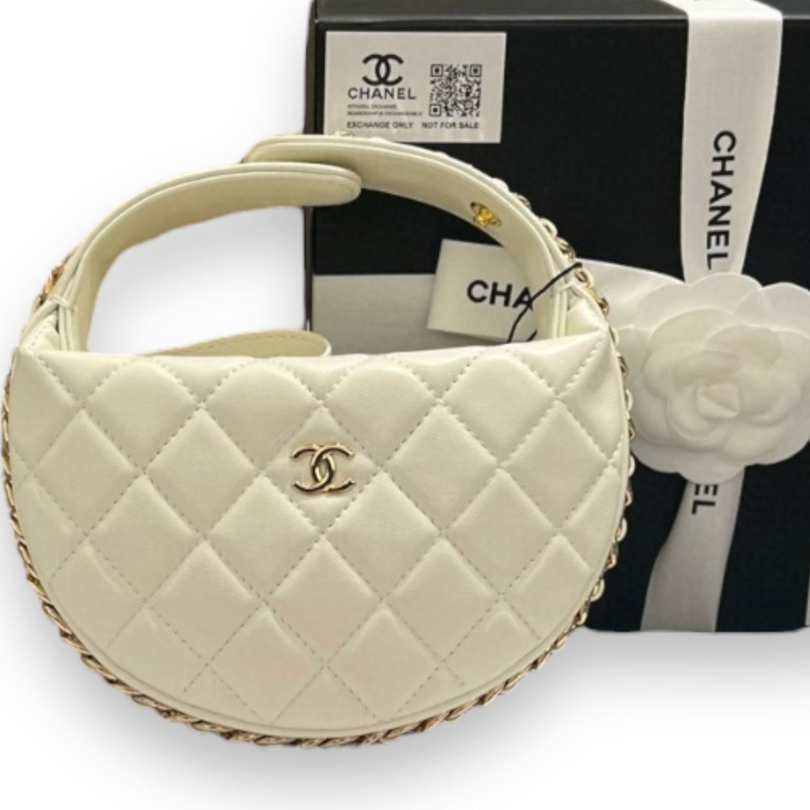 White CHANEL 23C Quilted Chain Around Beaute Bag (1 of 8)