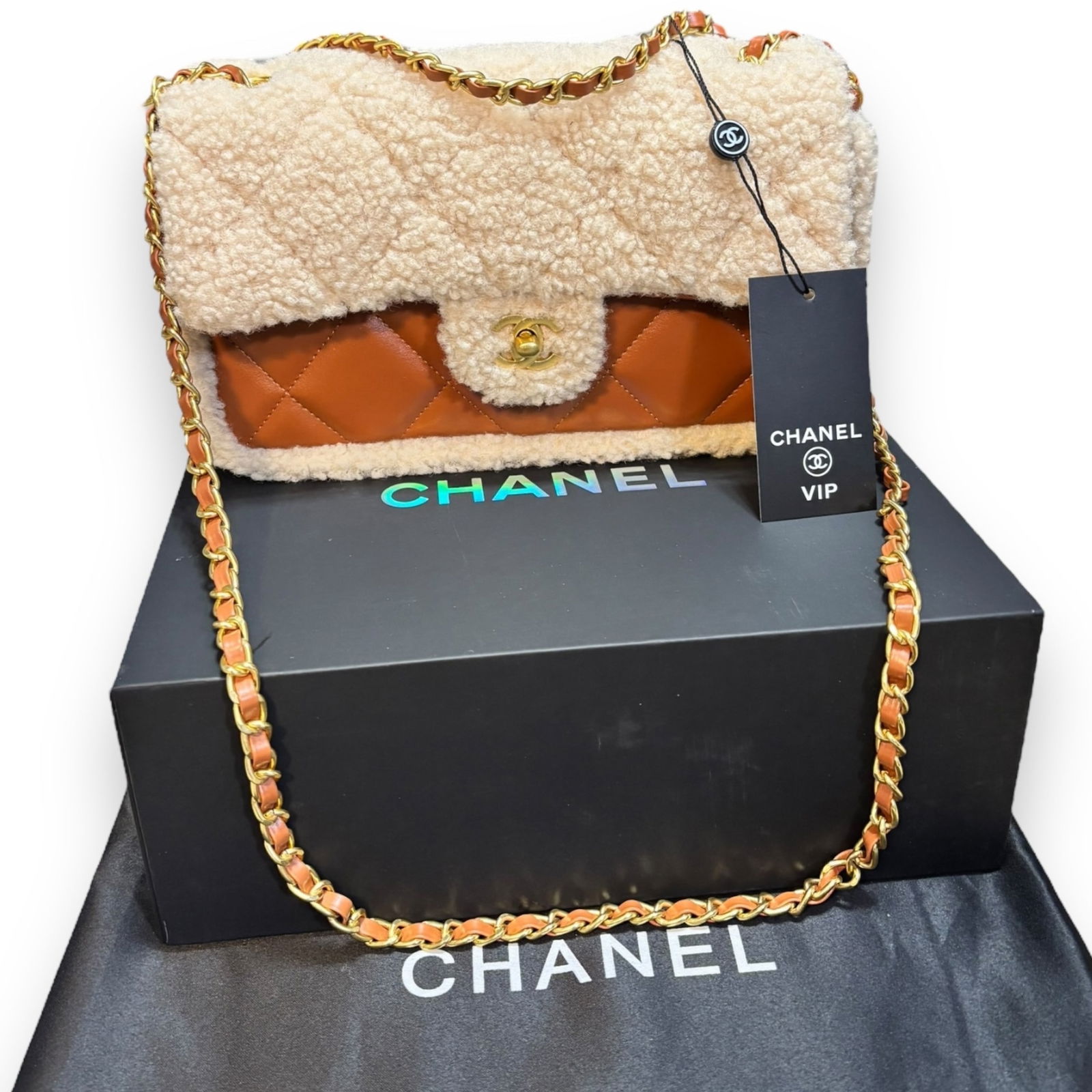 CHANEL Shearling Med Flap Beige & Brown Beaute Bag (1 of 9)