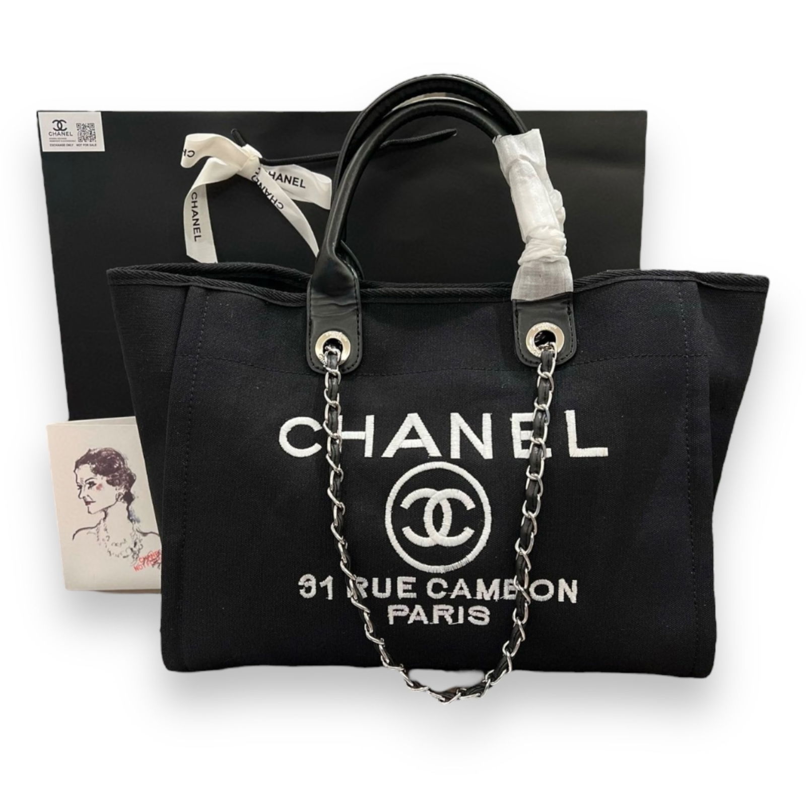 Black & White CHANEL Deauville Beaute Bag (1 of 8)