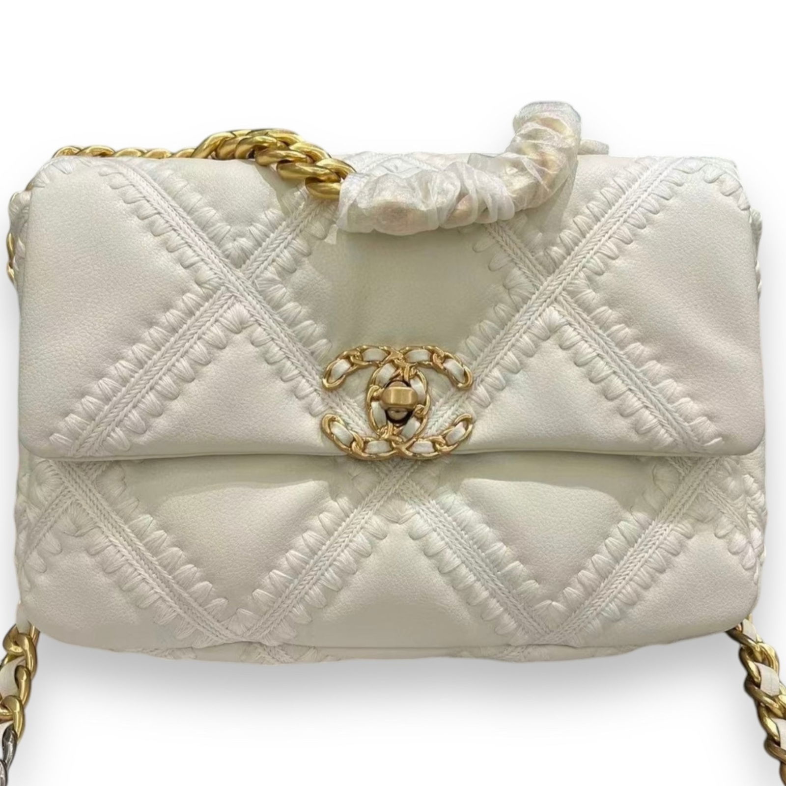 CHANEL White Quilted 19 Beaute Shoulder Bag (1 of 9)