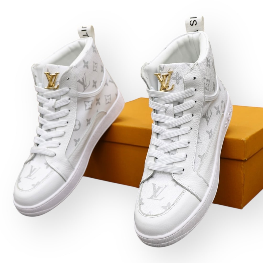 Louis Vuitton Men Or Women's White Monogram/White Matchup Hightop Beaute Sneakers (1 of 5)