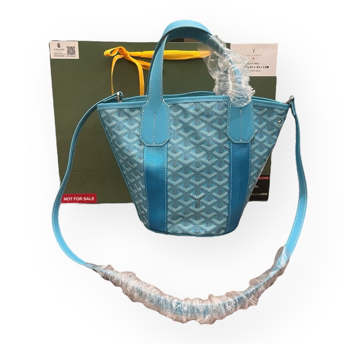 Goyard Goyardine Belharra Bleu Turquoise Beaute Bag & Original Gift Bag: • Goyard (Goyardline) • Bleu Turquoise • Silver Tone Hardware • Belharra • Signature Goyard Goyardline Chevron Print • Top Handle Or Shoulder Carry • Removable Strap