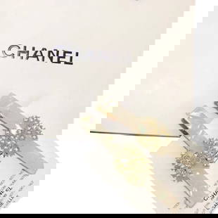 CHANEL 2Pc White Opal/White Rhinestone CC Logo Long Rectangle L.A Collection Hair Clips: • CHANEL • Gabrielle • 2Pc Set • Hair Clips • White Opal • White Rhinestone CC Logo • Gold Tone Hardware • Long Rectangle • L.A Collection • Unopened/