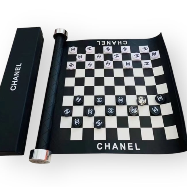 CHANEL Black & White International Checkers Set (1 of 5)