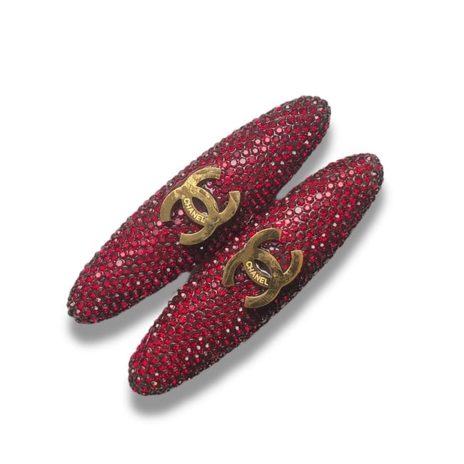CHANEL 2Pc Red Rhinestone/Gold CC Long Oval L.A Collection Hair Clips: • CHANEL • L.A. Collection • Gabrielle • 2Pc Set • Hair Clips • Red Rhinestone • Gold CC Logo • Black Tone Hardware • Long Oval Shaped • Unopened/In O