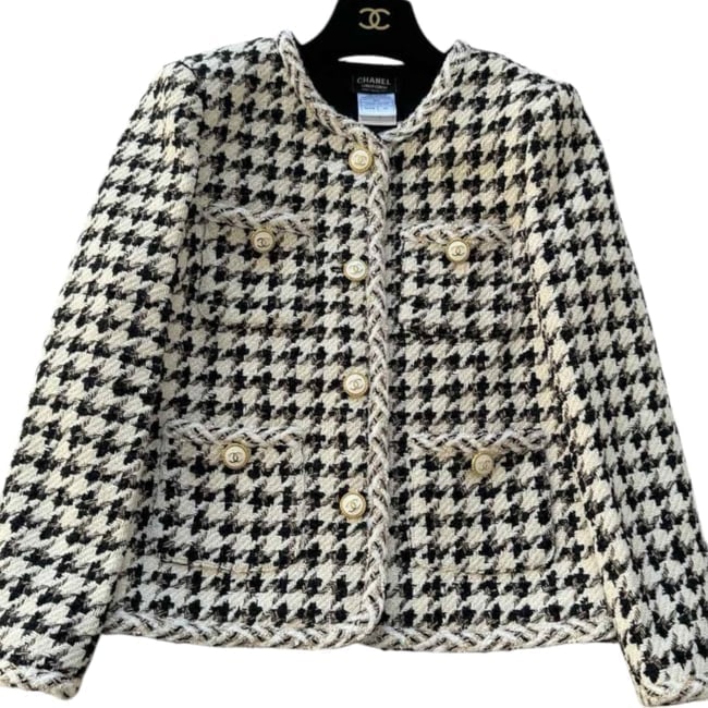 CHANEL Black/White Houndstooth U.L Jacket (1 of 6)