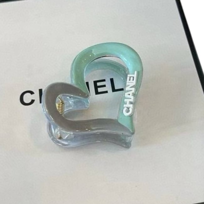 CHANEL Mint Green/White Heart Shaped Beaute Hair Clip & Original Gift Bag (1 of 3)