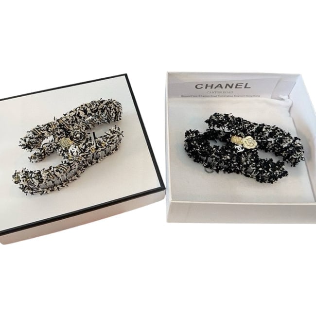 CHANEL 2Pc Set Lg White & Black Tweed Hair Clips/Claws & Original Box (1 of 3)