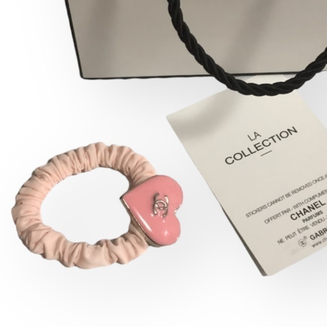 CHANEL Pink/Dark Pink Heart CC Hair Scrunchy & Gift Bag: • CHANEL • Gabrielle • Hair Scrunchy • Scrunchy: Pink • Shape: Heart • Heart Color: Dark Pink • Front CC Logo • L.A Collection • Original Gift Bag In