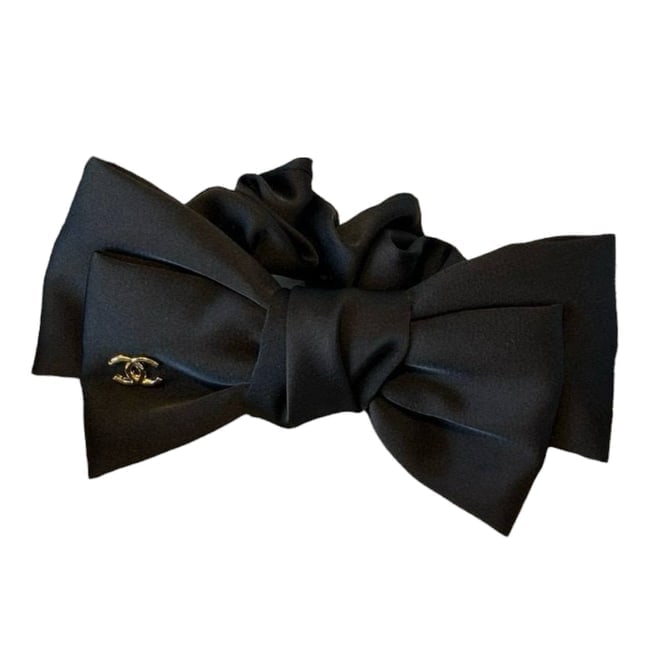 CHANEL Black Bow Detail Hair Beaute Scrunchy & Gift Bag: • CHANEL • Hair Scrunchy • Black • Gold Tone Hardware • CC Logo • Bow Detail • Original Gift Bag Included