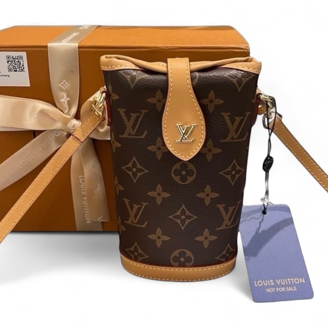 Louis Vuitton Brown Monogram Fold Me Pouch Beaute Bag & Original Box (1 of 8)