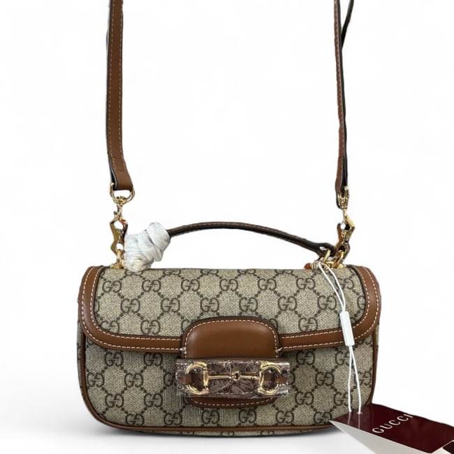 GUCCI Brown/Gold Gucci Horsebit 1955 Beaute Bag & Original Box: • GUCCI • Horsebit 1955 • Signature Beige/Dark Brown GG Supreme Pattern • Brown Accents • Gold Tone Hardware • Removable Strap Included • Top Handle For Optional Car