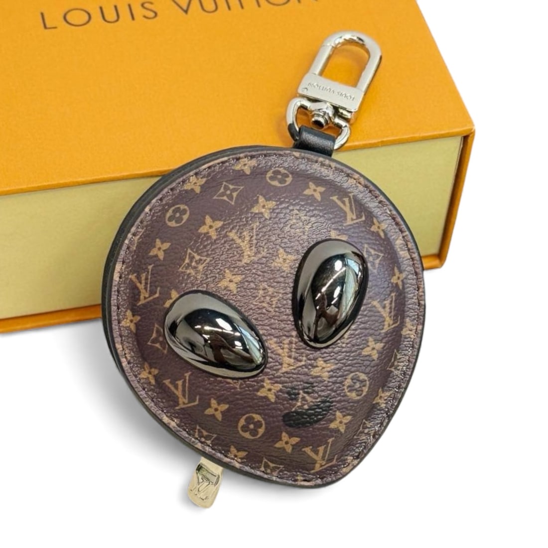 Louis Vuitton Brown Monogram Alien Bag Charm/Beaute Key Chain (1 of 8)