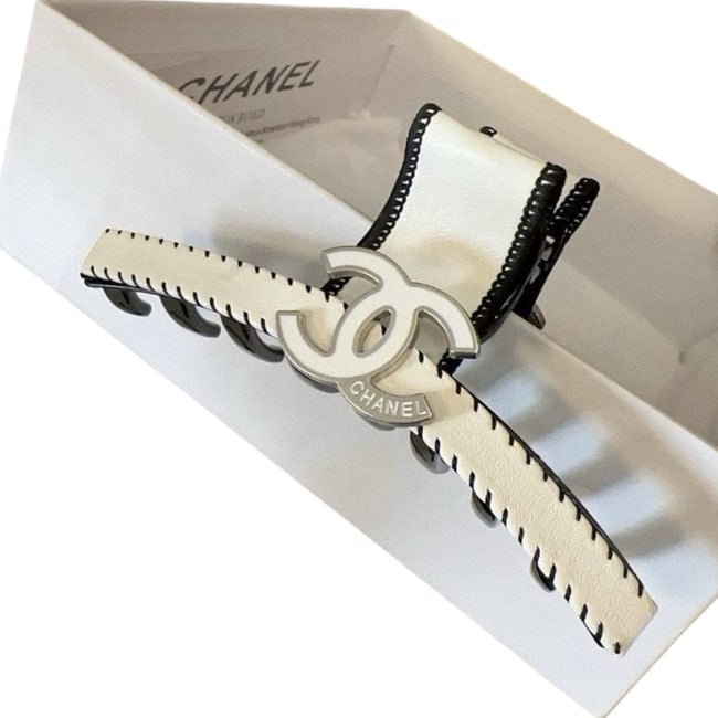 CHANEL Lg White/Black/Silver Beaute Hair Clip & Original Gift Bag (1 of 4)
