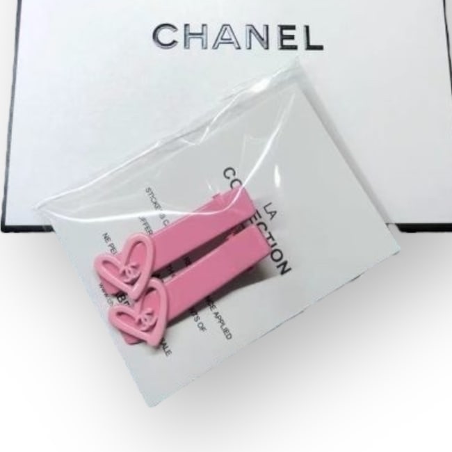 CHANEL 2Pc Set Hot Pink/Pink Heart W/ CC Logo Rectangle Hair Clips & Gift Bag (1 of 2)